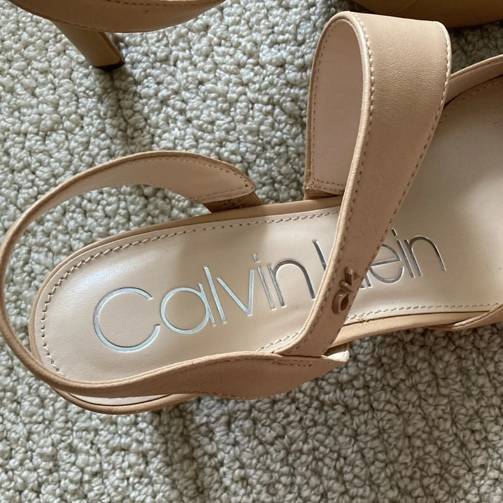NEW Calvin Klein Slingback Nude Pumps Heels Wrap Around Kitten Mary Janes Sz 8 - Picture 3 of 12
